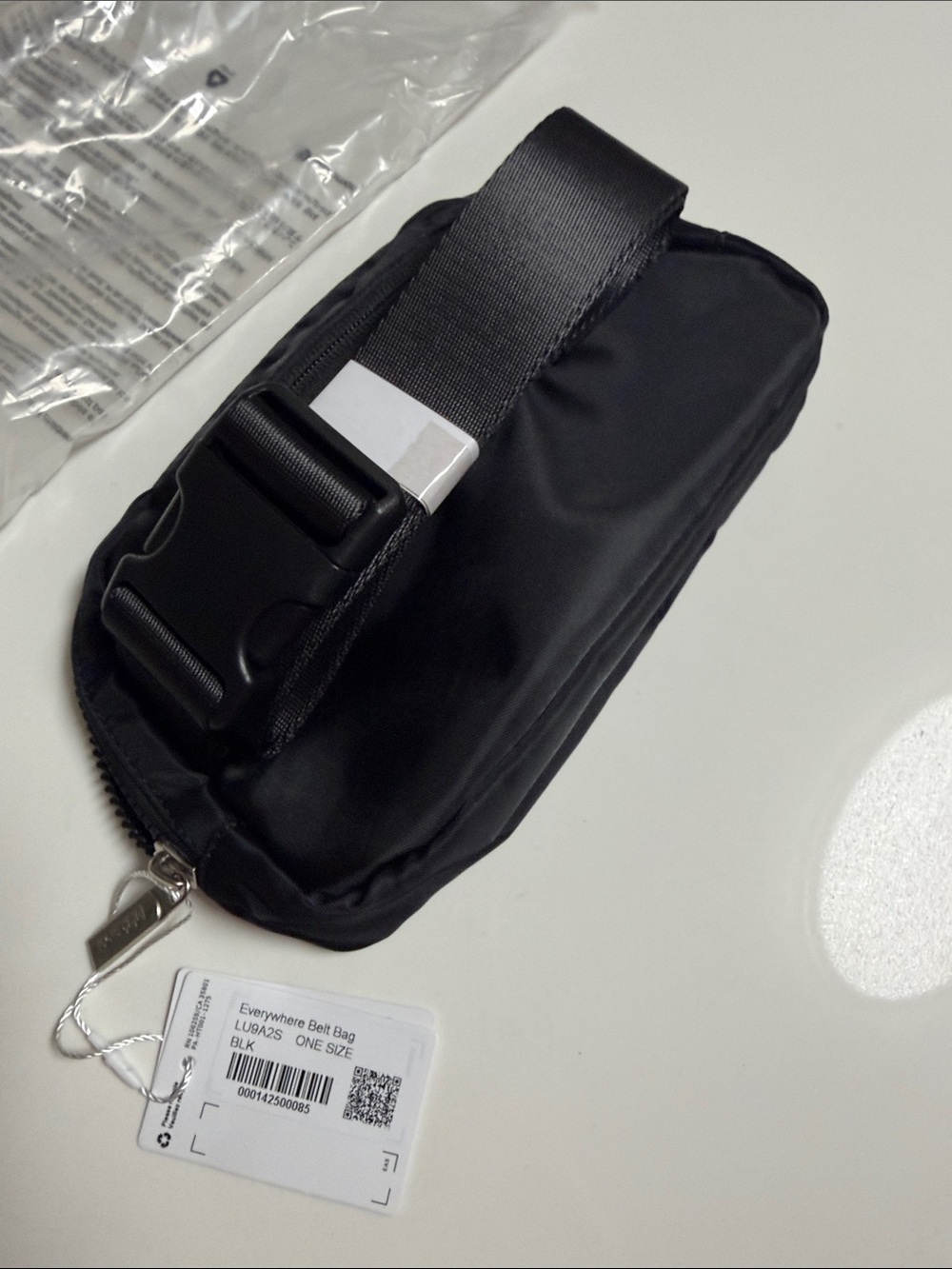 Lululemon Black Zip belt bag - Picture 9 of 14
